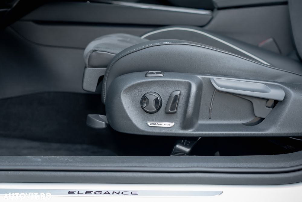 Volkswagen Passat Variant 2.0 TDI SCR DSG Elegance - 28