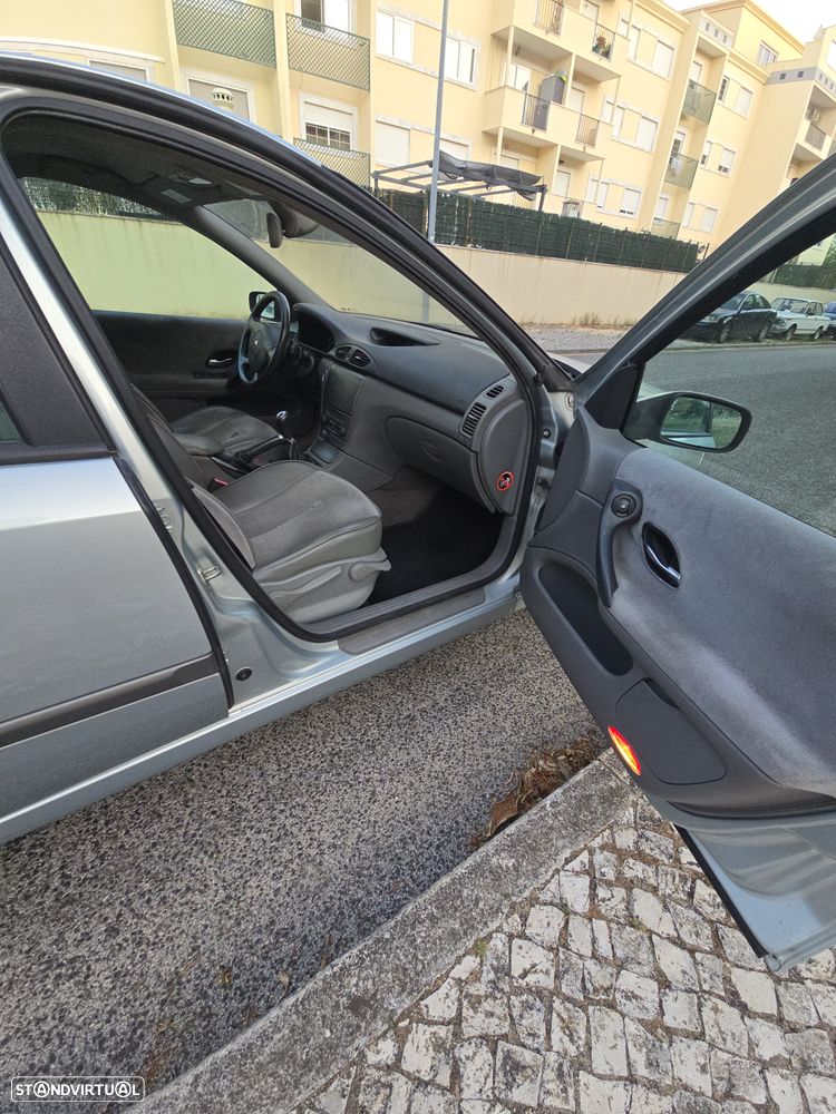 Renault Laguna 1.6 Dynamique - 19
