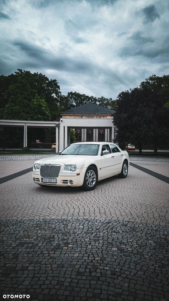 Chrysler 300 - 8