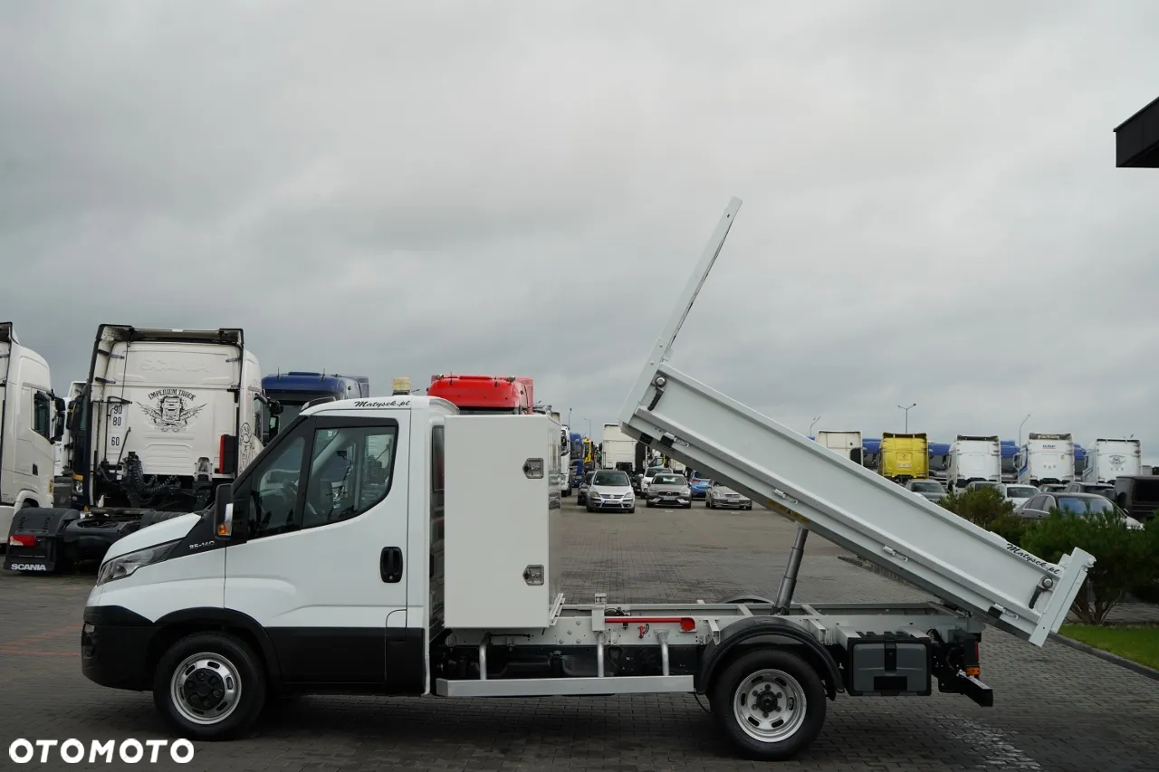 Iveco DAILY 35-140 / WYWROTKA TYLNOZSYPOWA / BLIŹNIAK / SKRZYNIA NARZĘDZIOWA / HAK / MANUAL / 3 OSOBOWY / SPROWADZONY / PO KONTRAKCIE SERWISOWYM - 6