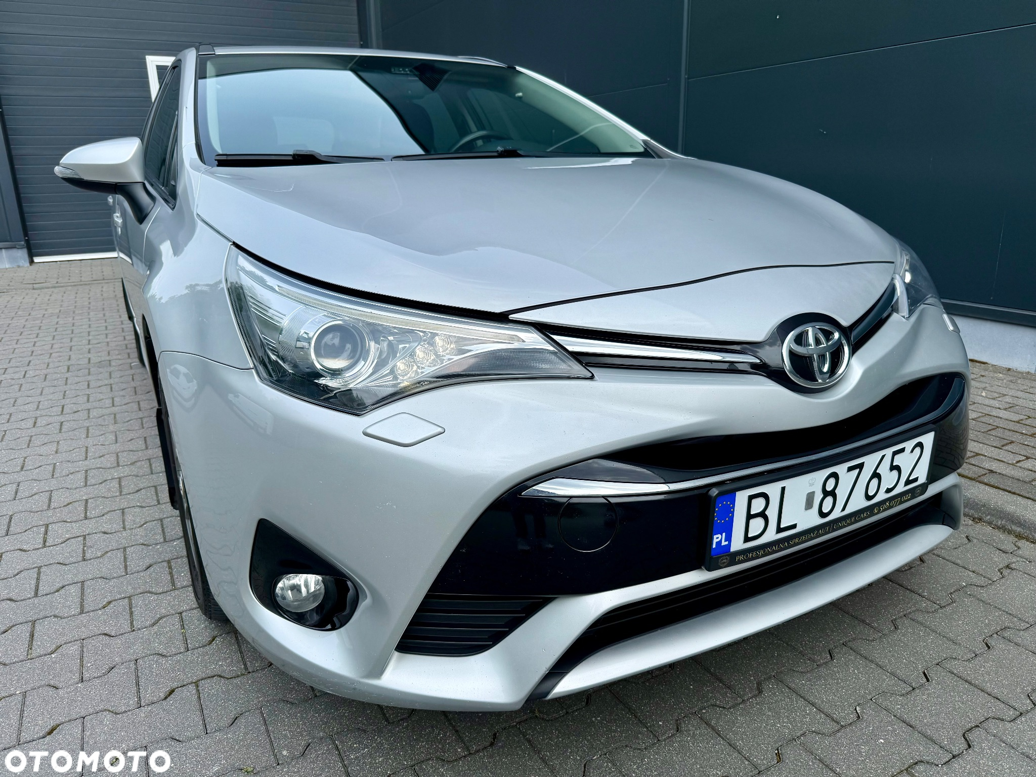 Toyota Avensis - 8