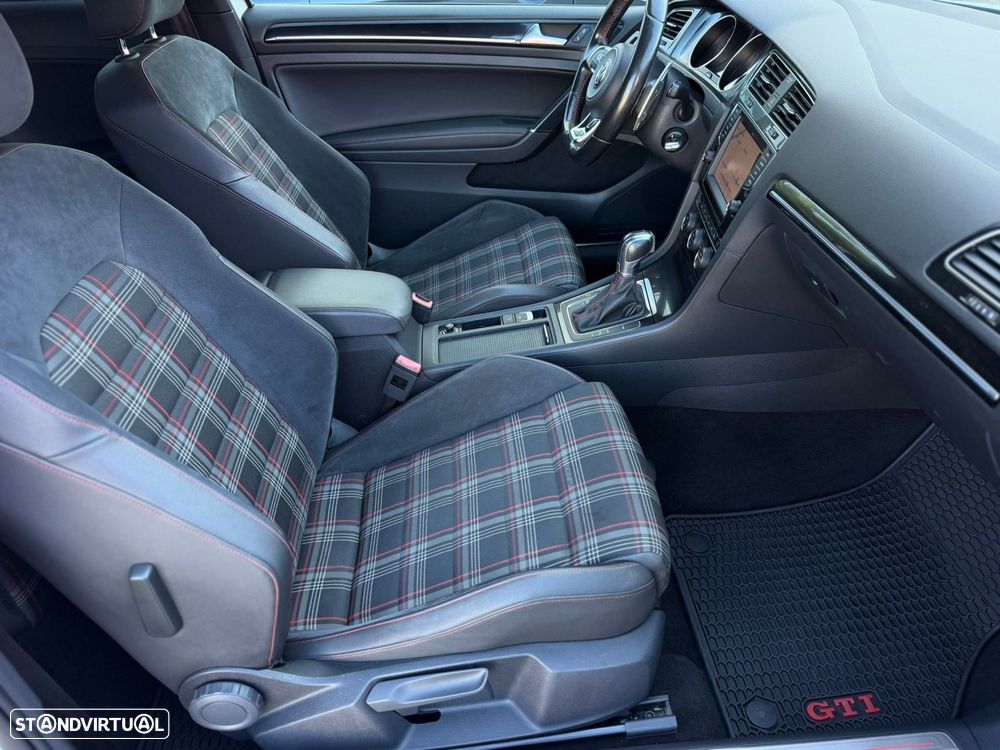 VW Golf 2.0 TSi GTi DSG Performance - 48