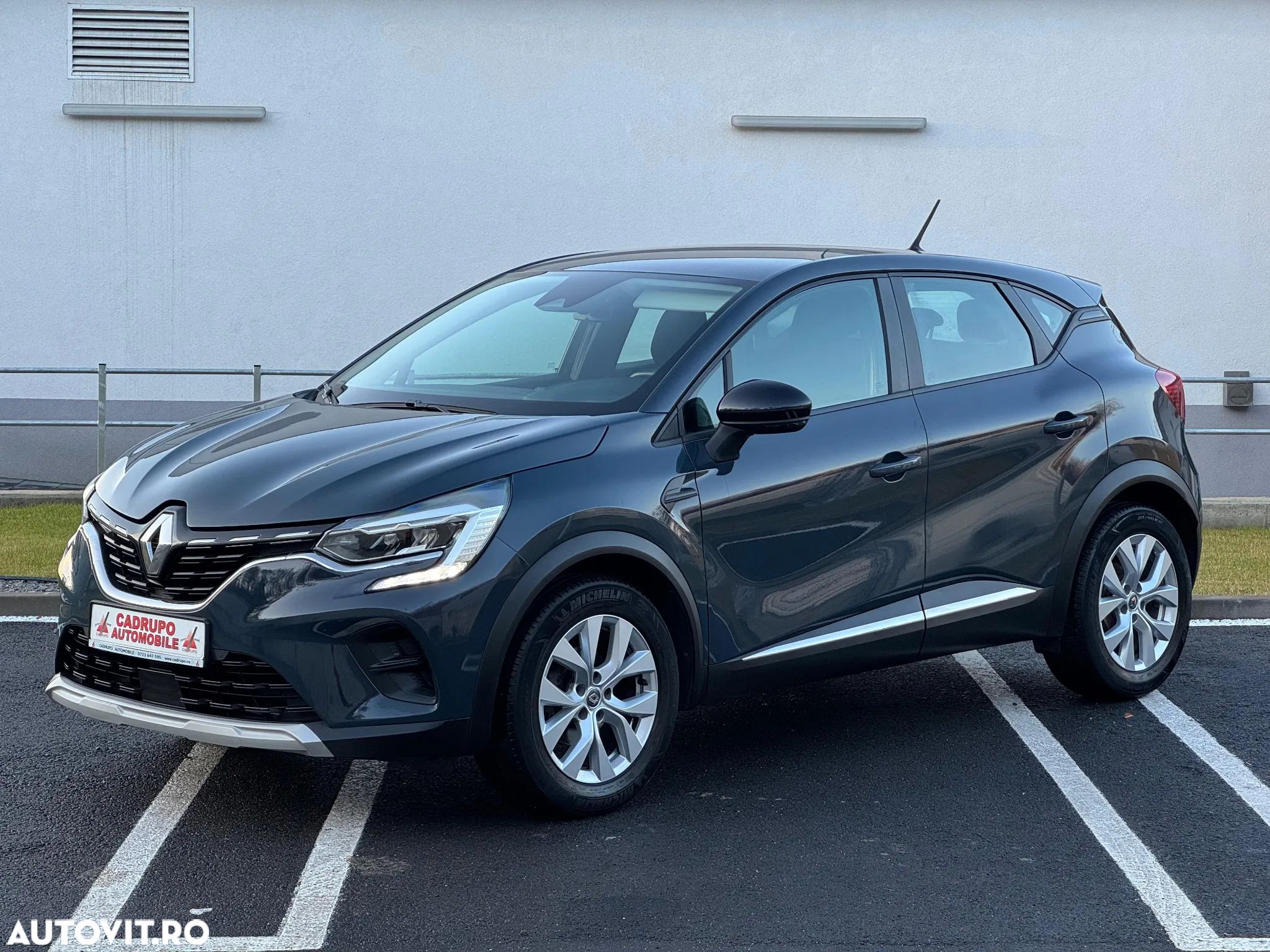 Renault Captur TCe 100 Zen - 1