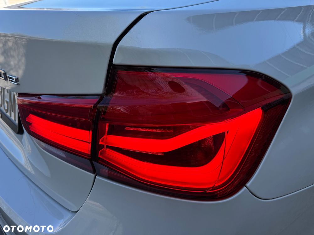 BMW Seria 3 330e iPerformance Luxury Line - 14