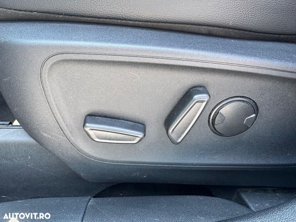 Ford Kuga - 14