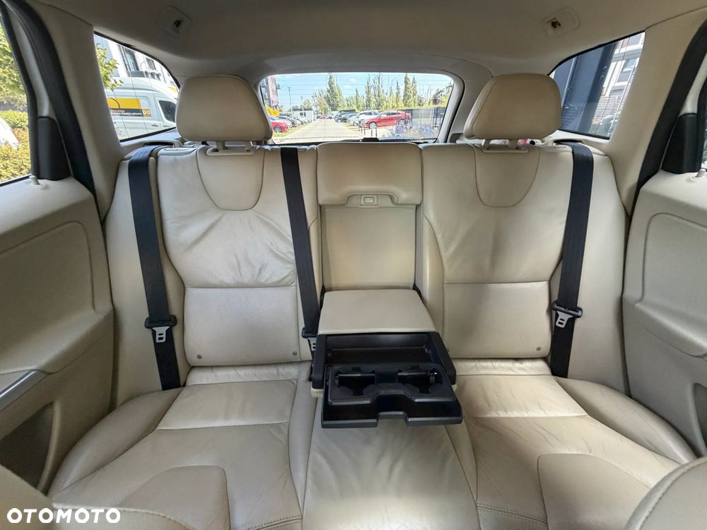 Volvo XC 60 D4 Geartronic Summum - 31