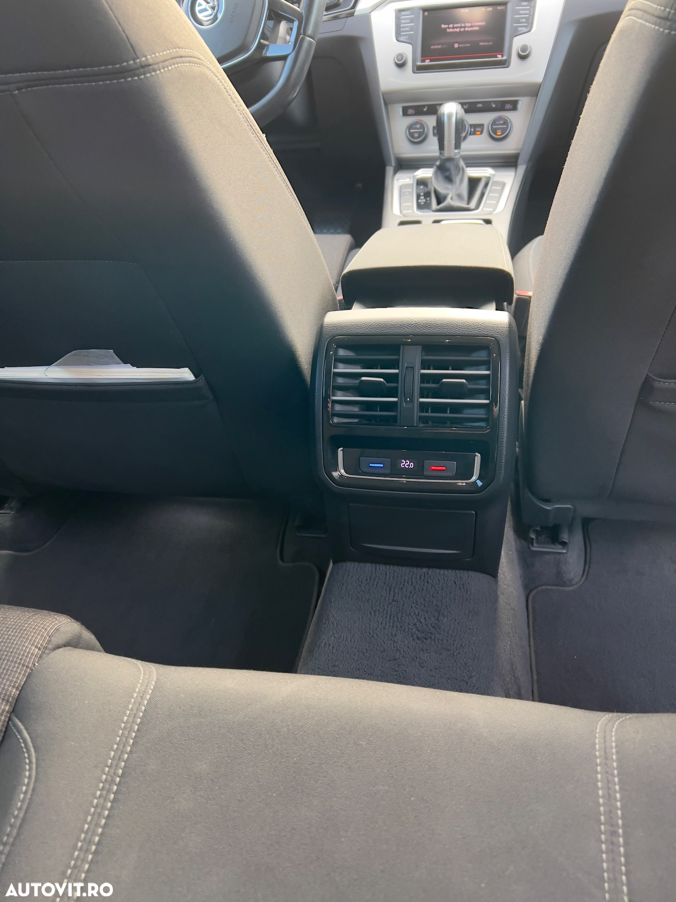 Volkswagen Passat Variant 2.0 TDI DSG (BlueMotion Technology) Comfortline - 17