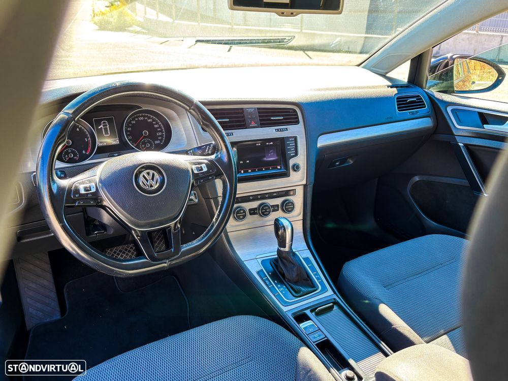 VW Golf Variant 1.6 TDi Confortline DSG - 11