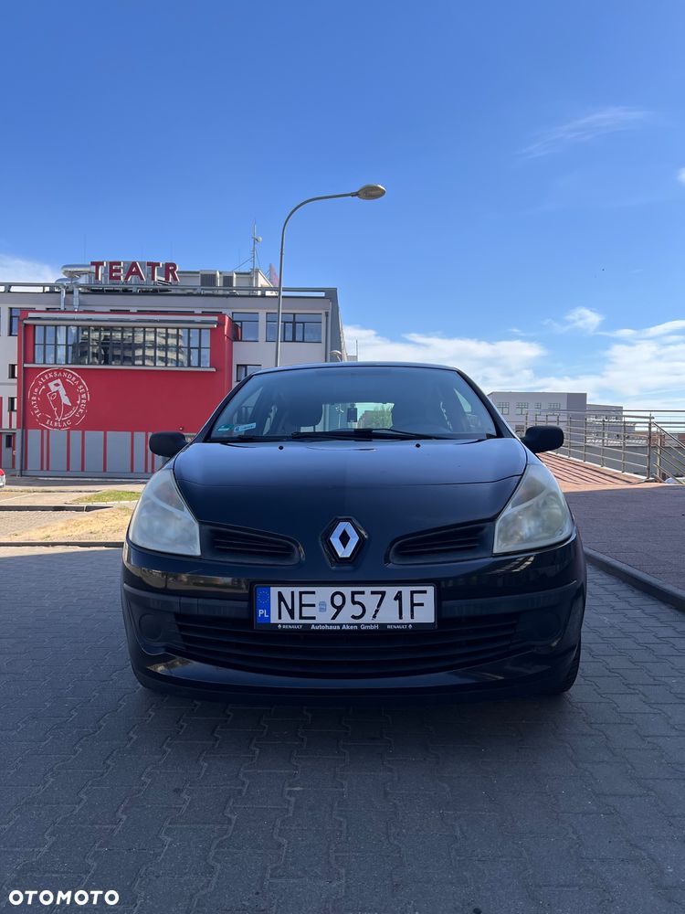 Renault Clio - 2