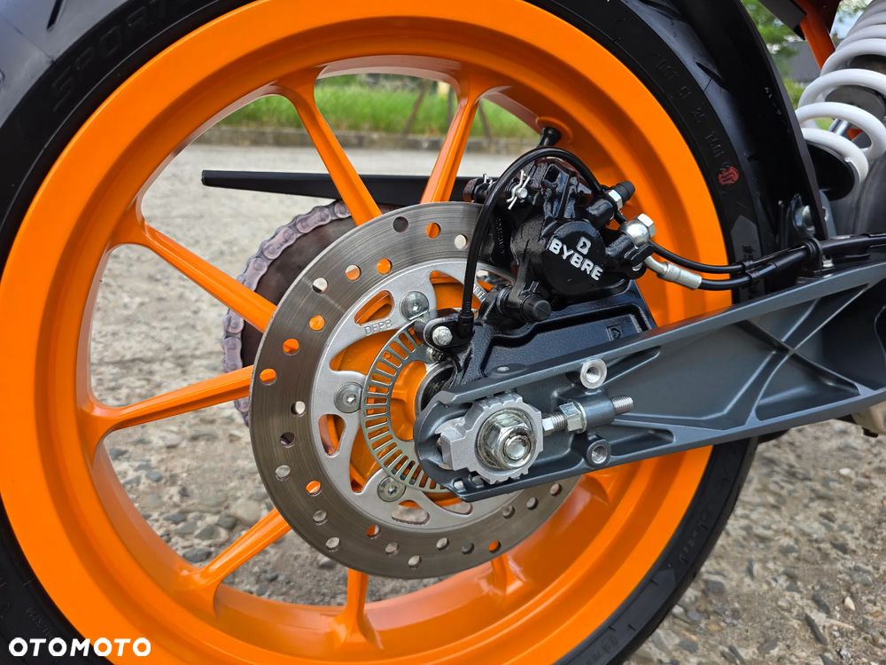 KTM Duke 390 - 17