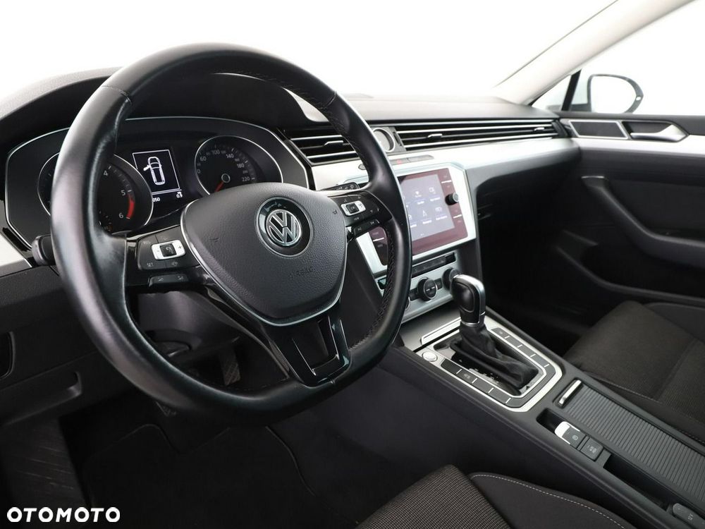 Volkswagen Passat Variant 2.0 TDI DSG (BlueMotion Technology) Trendline - 15