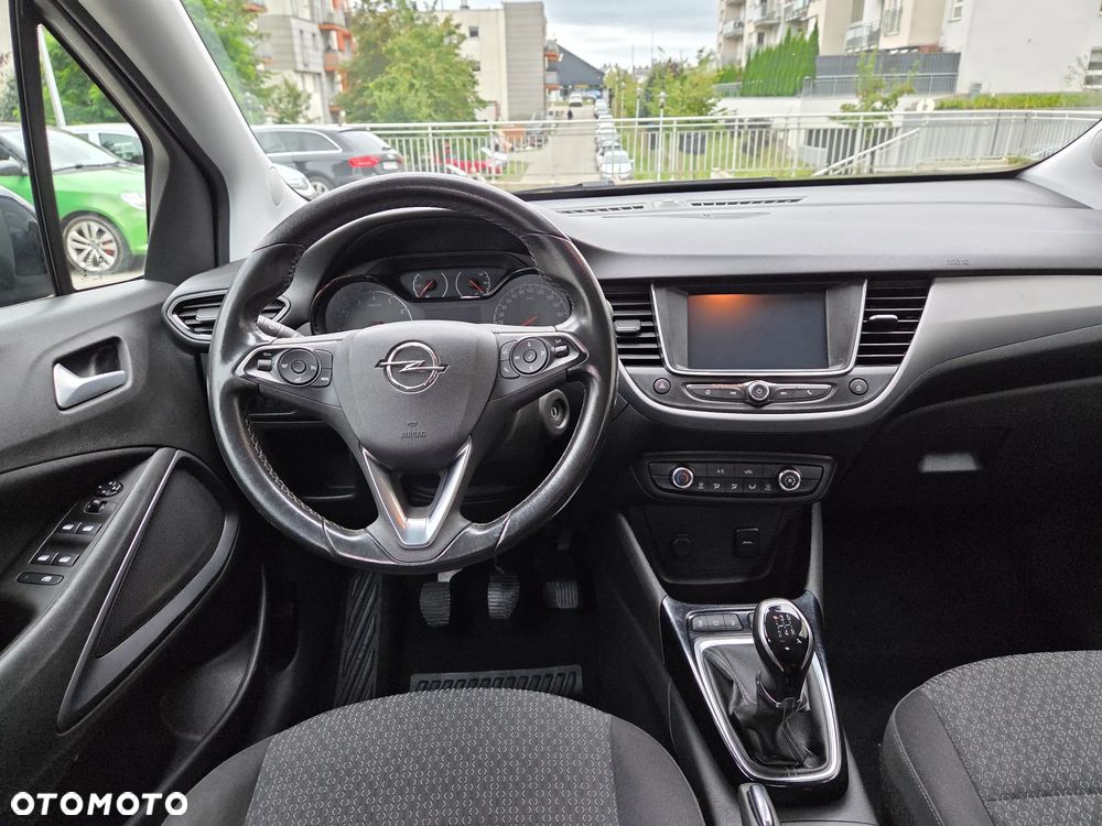 Opel Crossland X 1.2 T Enjoy S&S - 11