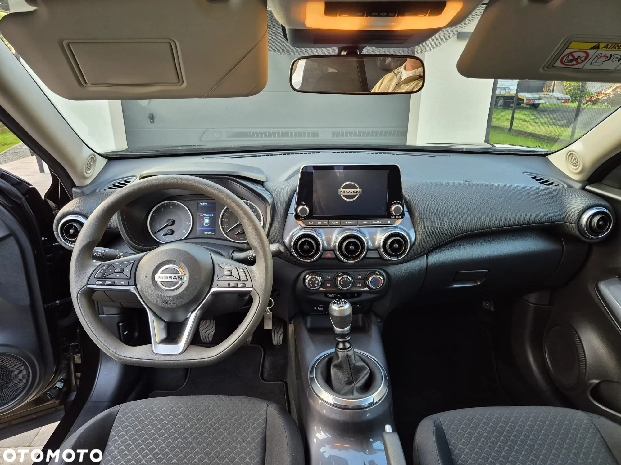 Nissan Juke 1.0 DIG-T Tekna - 11