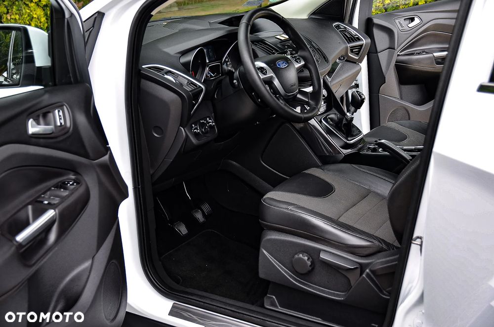 Ford Kuga 2.0 TDCi 4x4 SYNC - 23