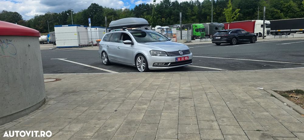 Volkswagen Passat 2.0 TDI DPF Highline - 12