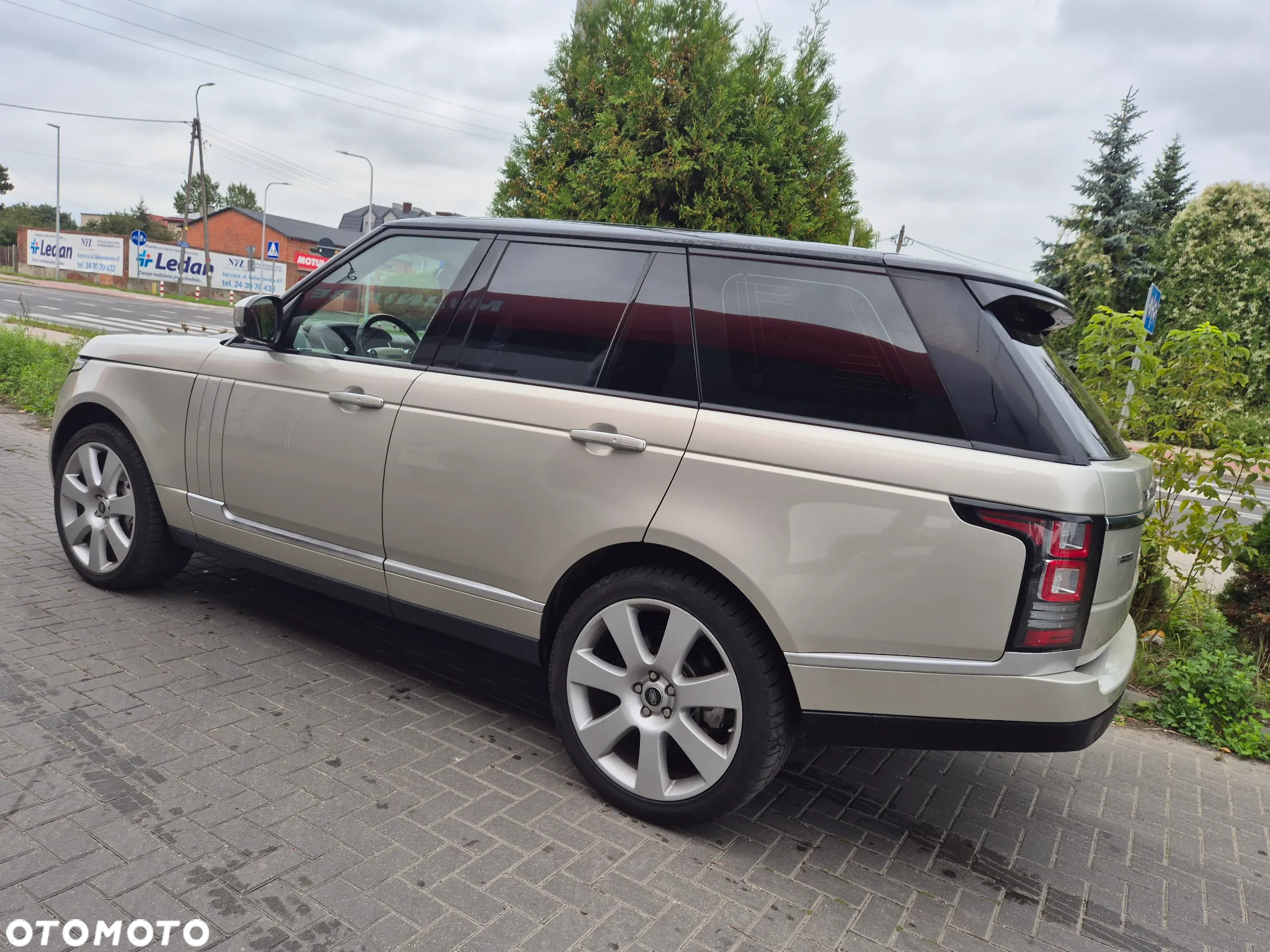 Land Rover Range Rover 4.4SD V8 LWB Vogue - 7