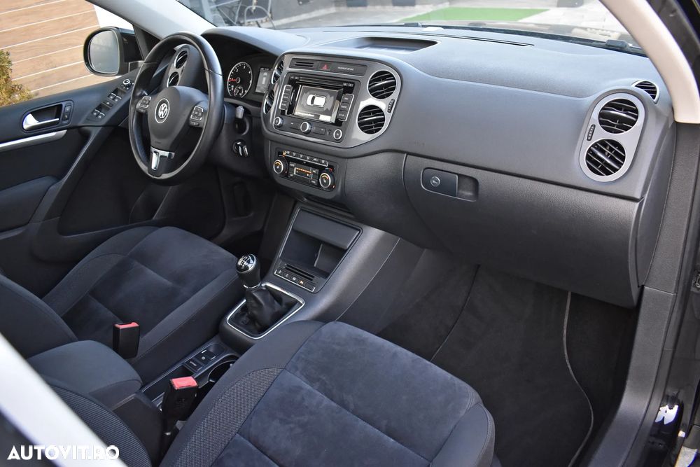 Volkswagen Tiguan 2.0 TDI DPF 4Motion BlueMotion Technology Exclusive - 11