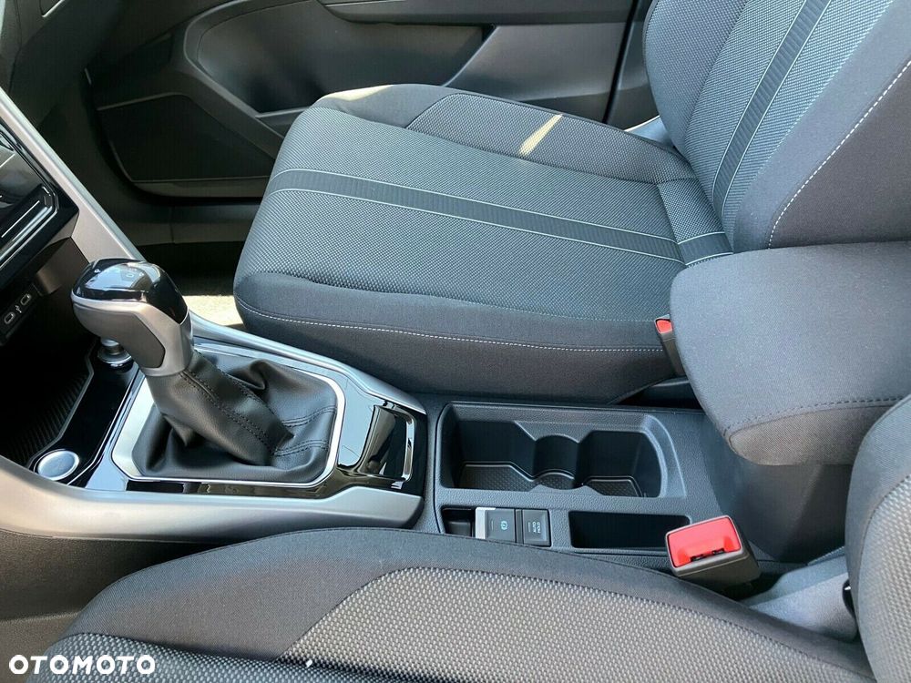 Volkswagen T-Roc - 16