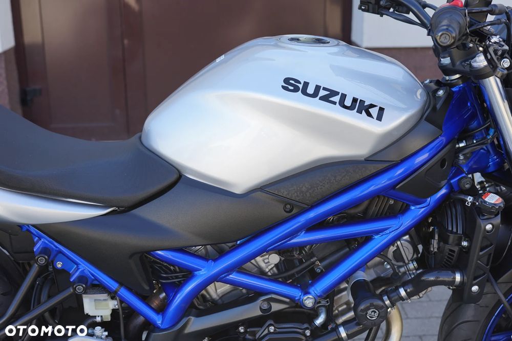 Suzuki SV - 11