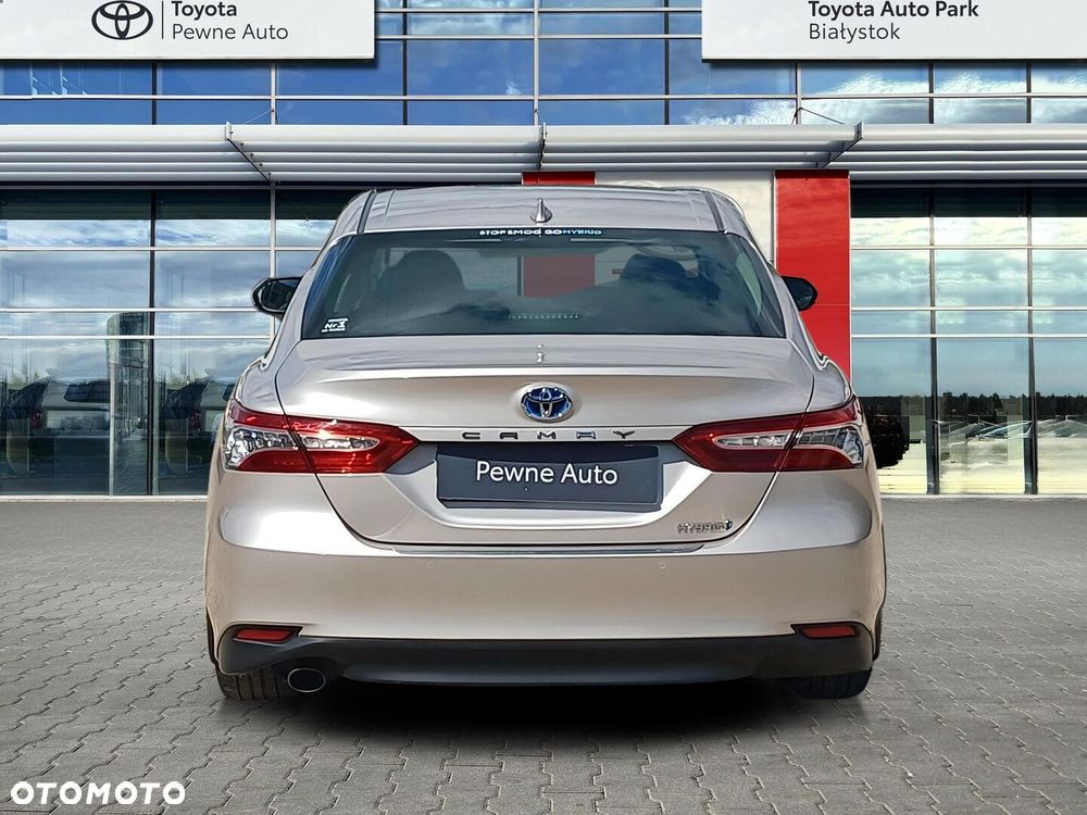 Toyota Camry 2.5 Hybrid Executive CVT - 4
