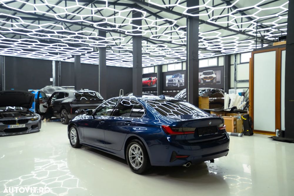 BMW Seria 3 318d Aut. - 8