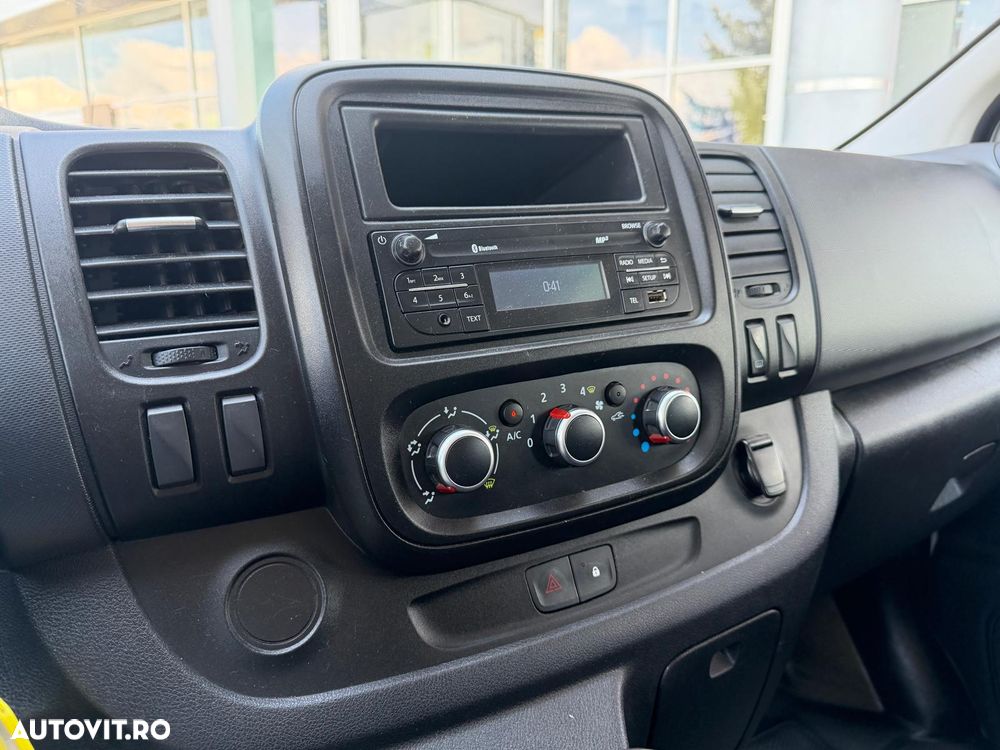 Renault Trafic 2.0 Blue dCi 110 S&S L2 8+1 Life - 7