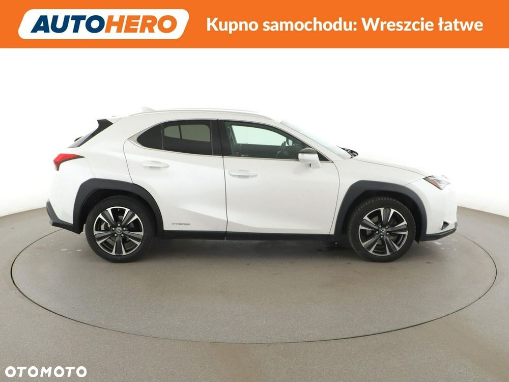 Lexus UX 250h - 10