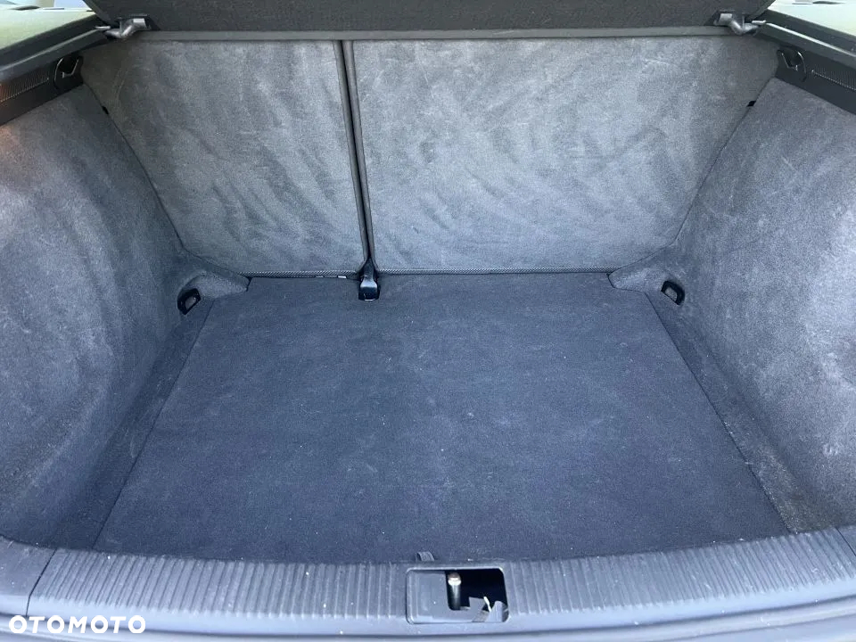 Audi A3 1.6 Sportback Attraction - 10