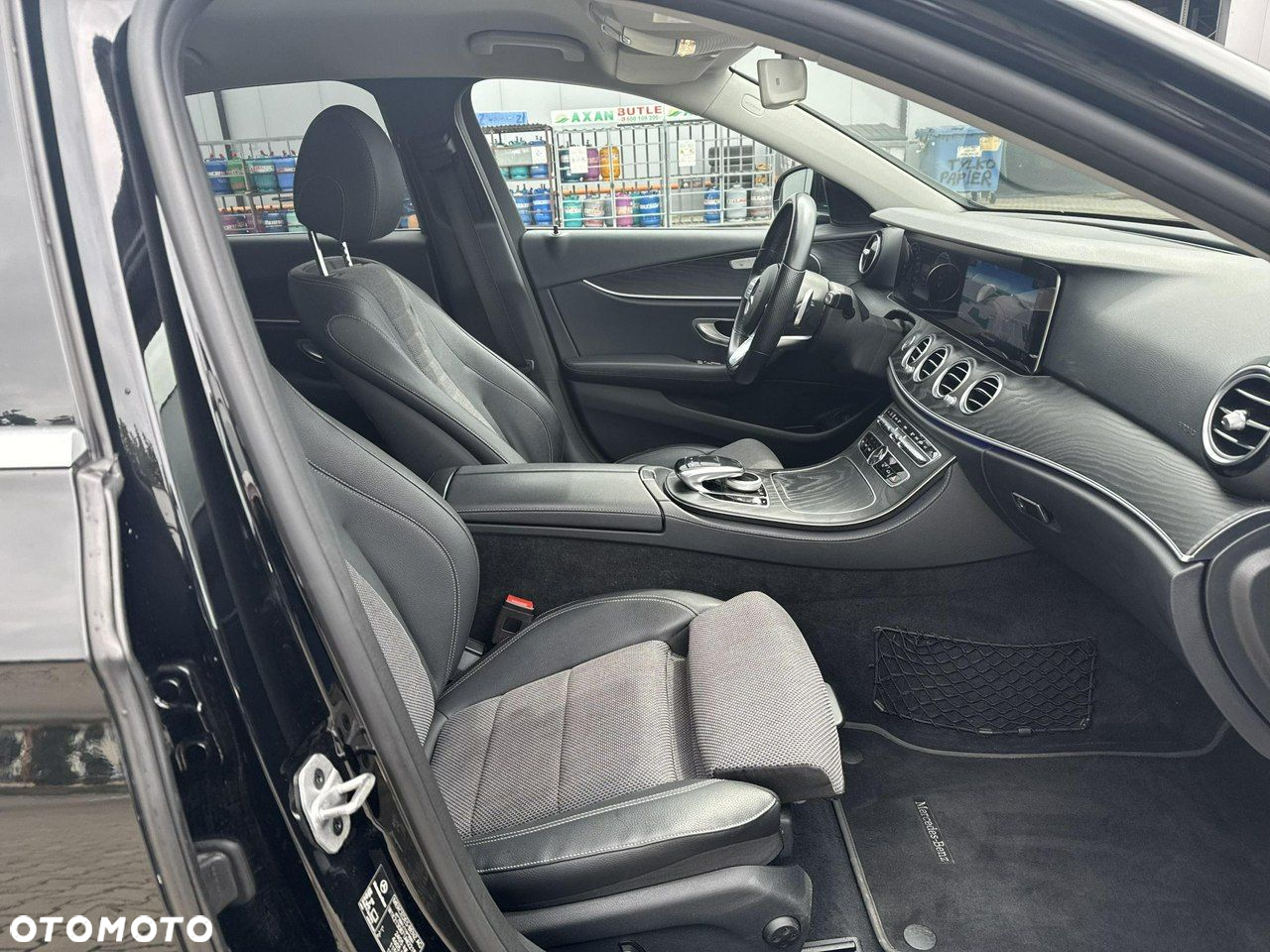Mercedes-Benz Klasa E 200 4-Matic AMG/Avantgarde - 20