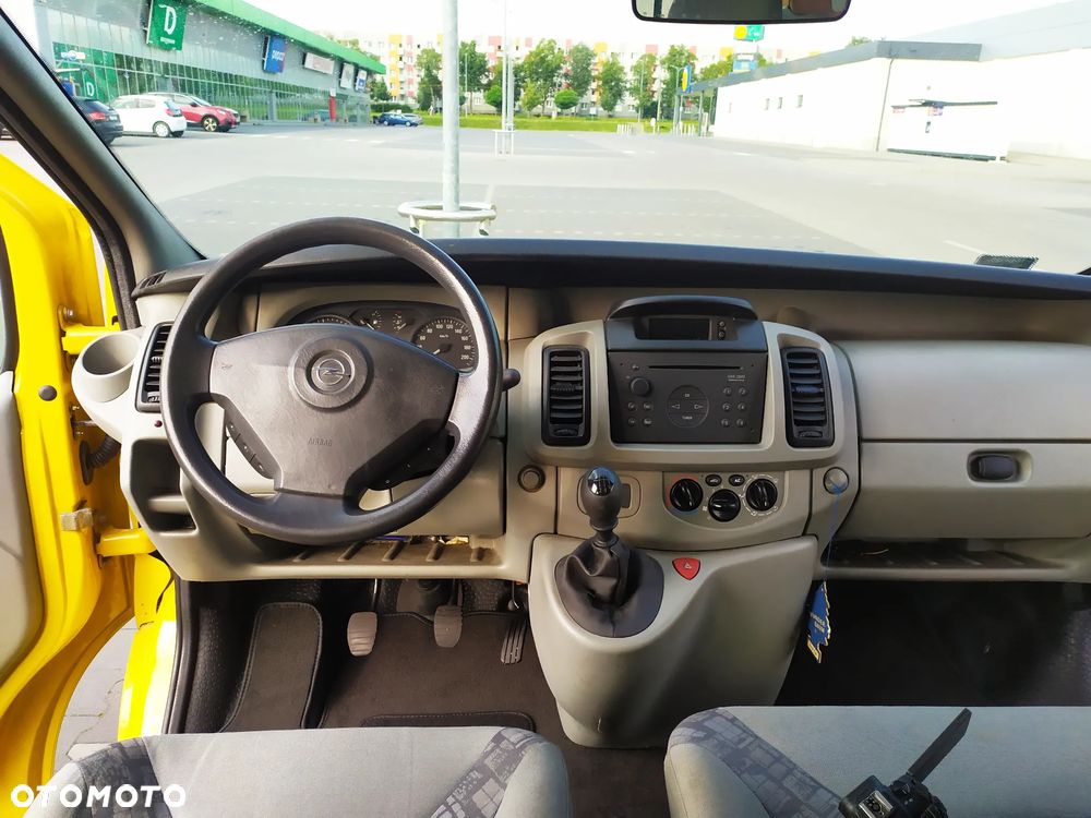 Opel Vivaro Tour - 6