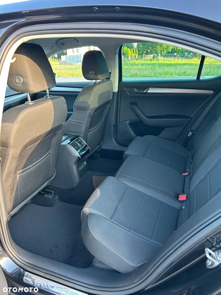 Skoda Superb 1.8 TSI Ambition DSG - 12