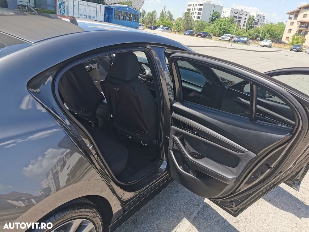Mazda 3 G122 AT Plus - 18