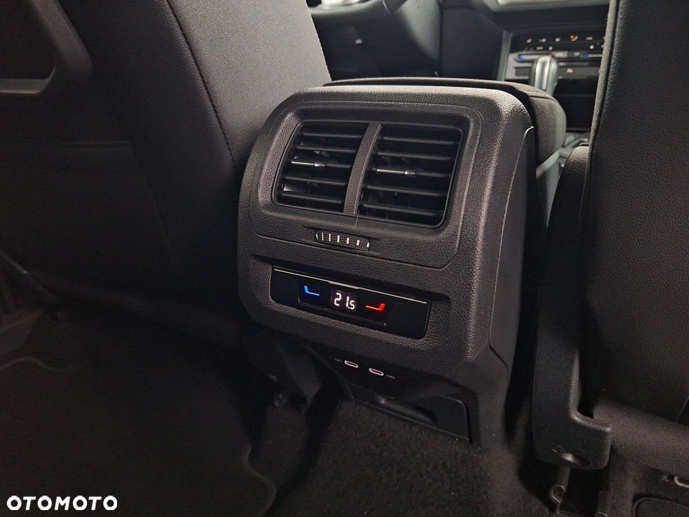 Volkswagen Touran 1.5 TSI EVO Comfortline DSG - 25