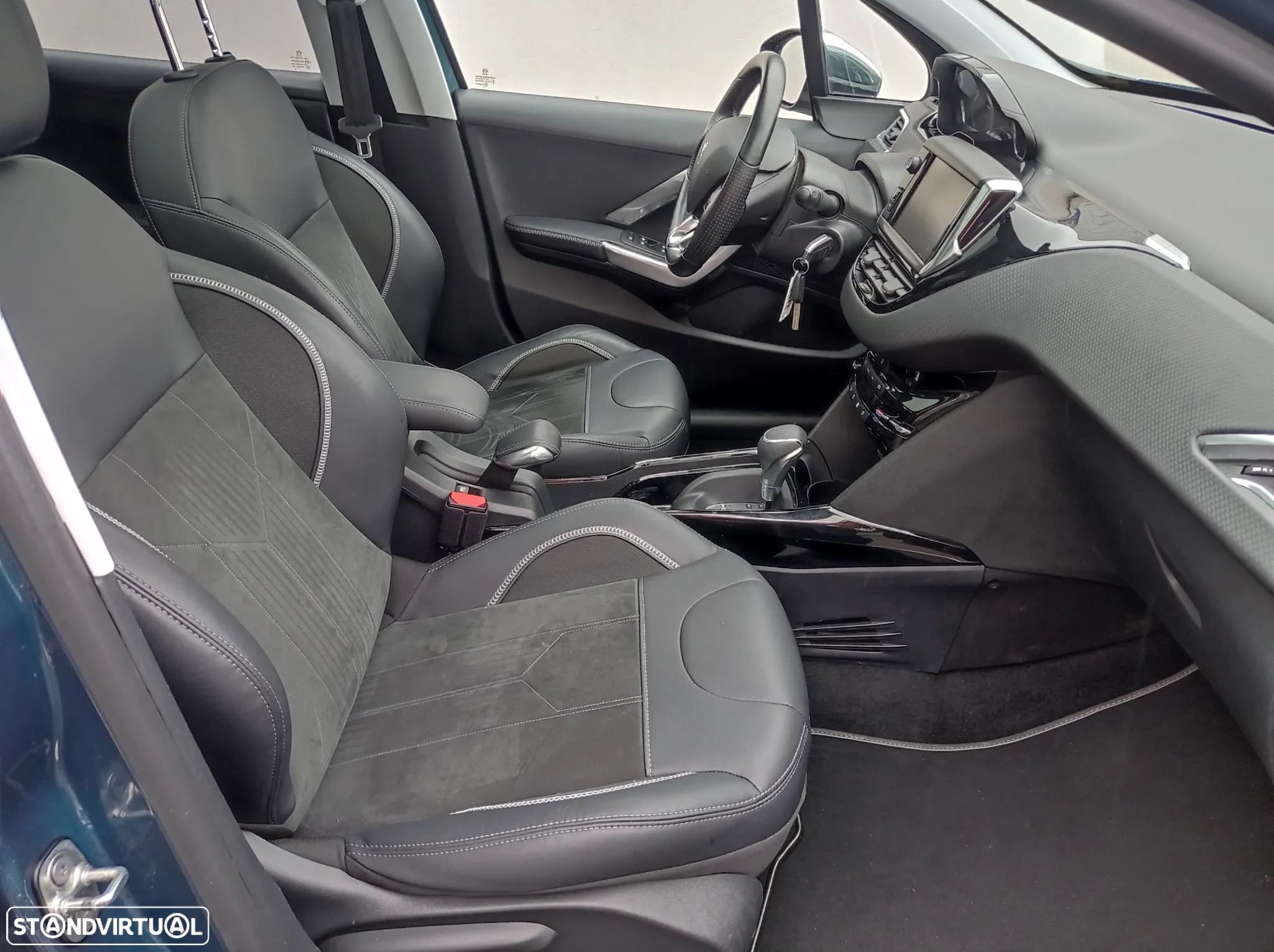 Peugeot 2008 1.2 PureTech GT Line EAT6 - 16