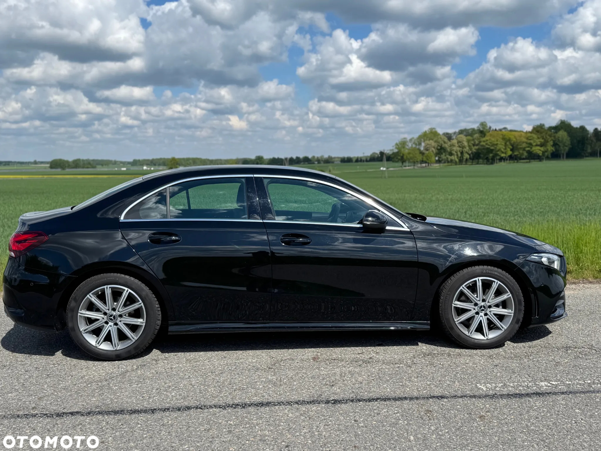 Mercedes-Benz Klasa A 180 7G-DCT Lim AMG Line Advanced Plus - 4