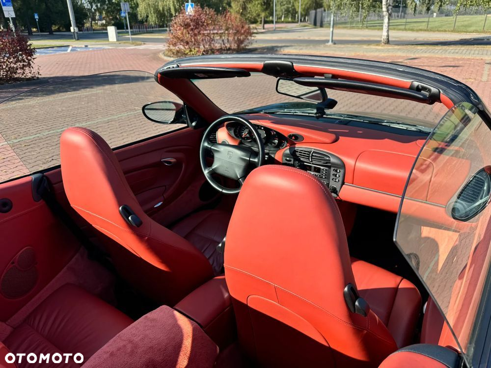 Porsche 911 Carrera Cabrio - 40