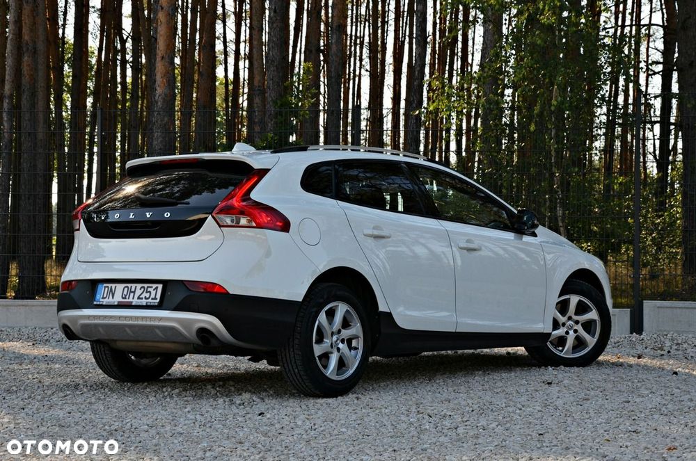 Volvo V40 Cross Country T3 Drive-E Summum - 23