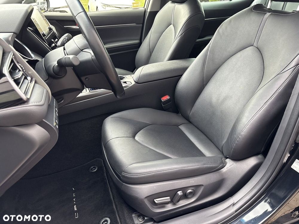 Toyota Camry 2.5 Hybrid Comfort CVT - 9