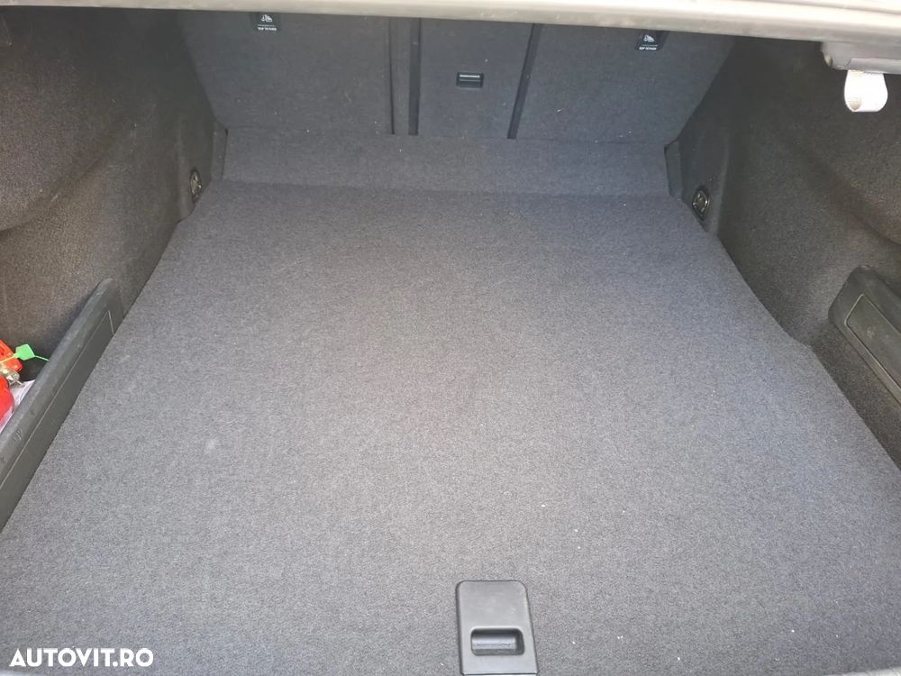 Volkswagen Passat 2.0 TDI Comfortline - 4