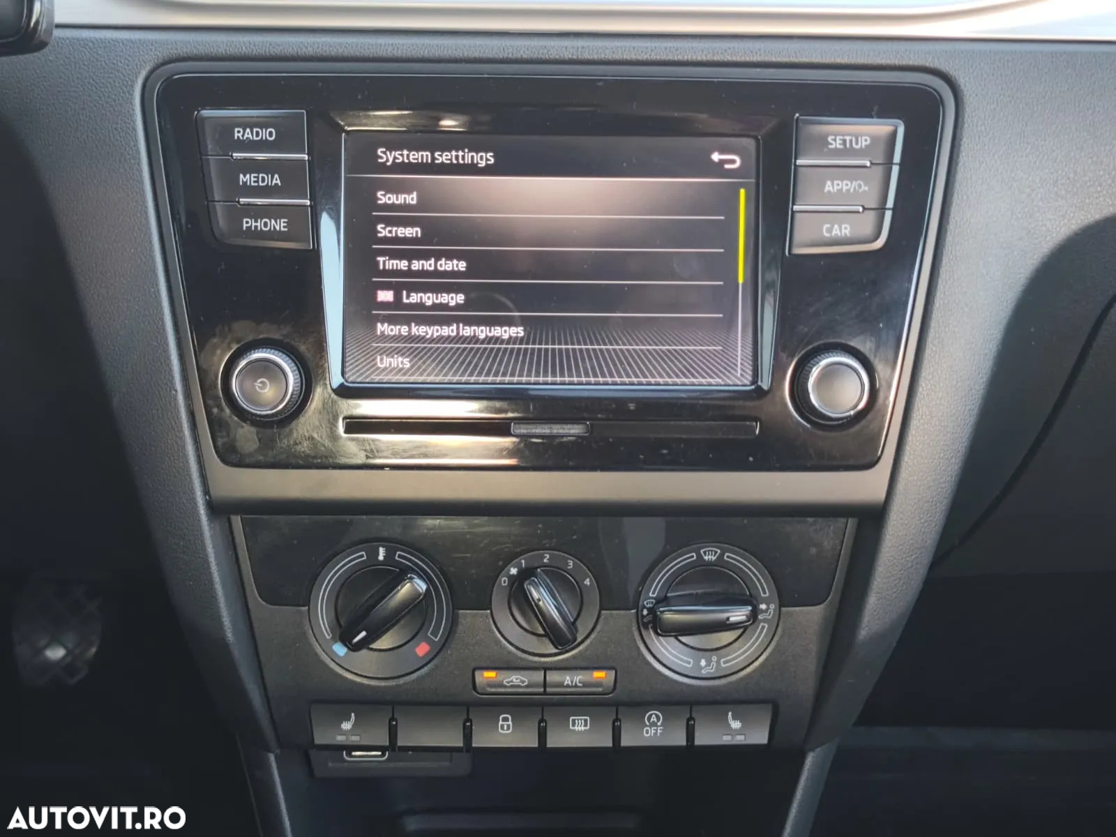 Skoda RAPID 1.0 TSI Ambition - 18