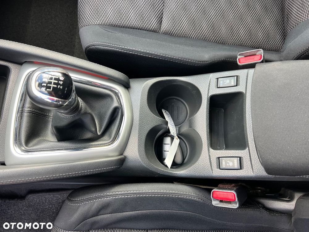 Nissan Qashqai 1.6 dCi Tekna - 22