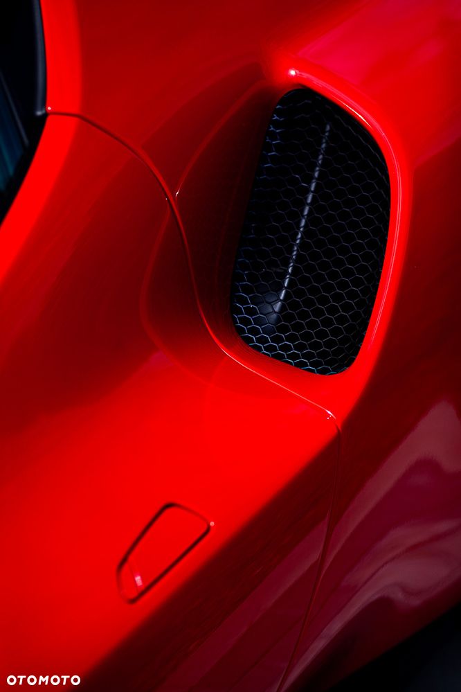 Ferrari 296 GTB - 17