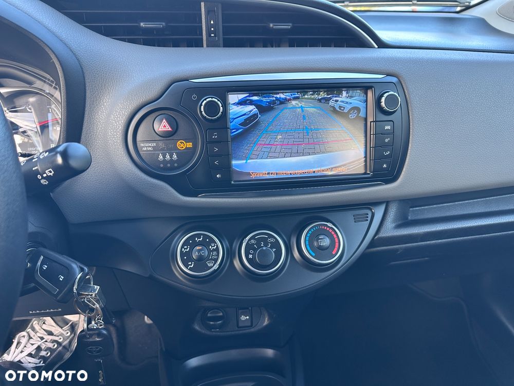 Toyota Yaris - 11