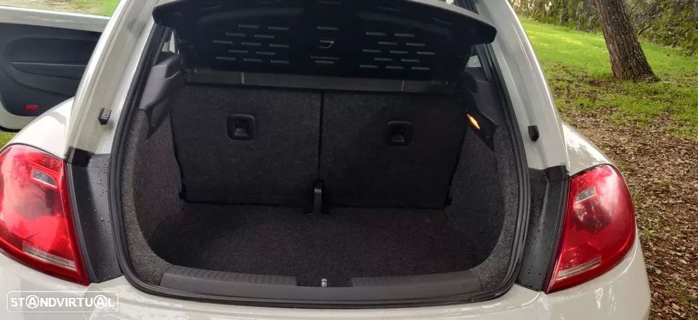 VW New Beetle 2.0 TSI Sport DSG - 15