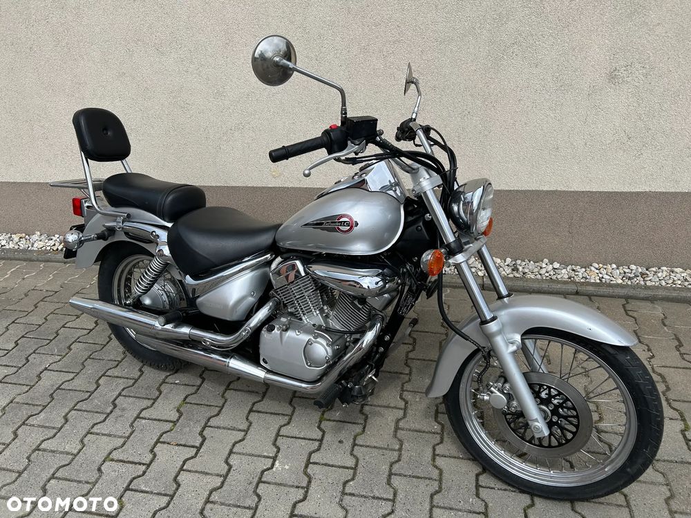 Suzuki Intruder - 1