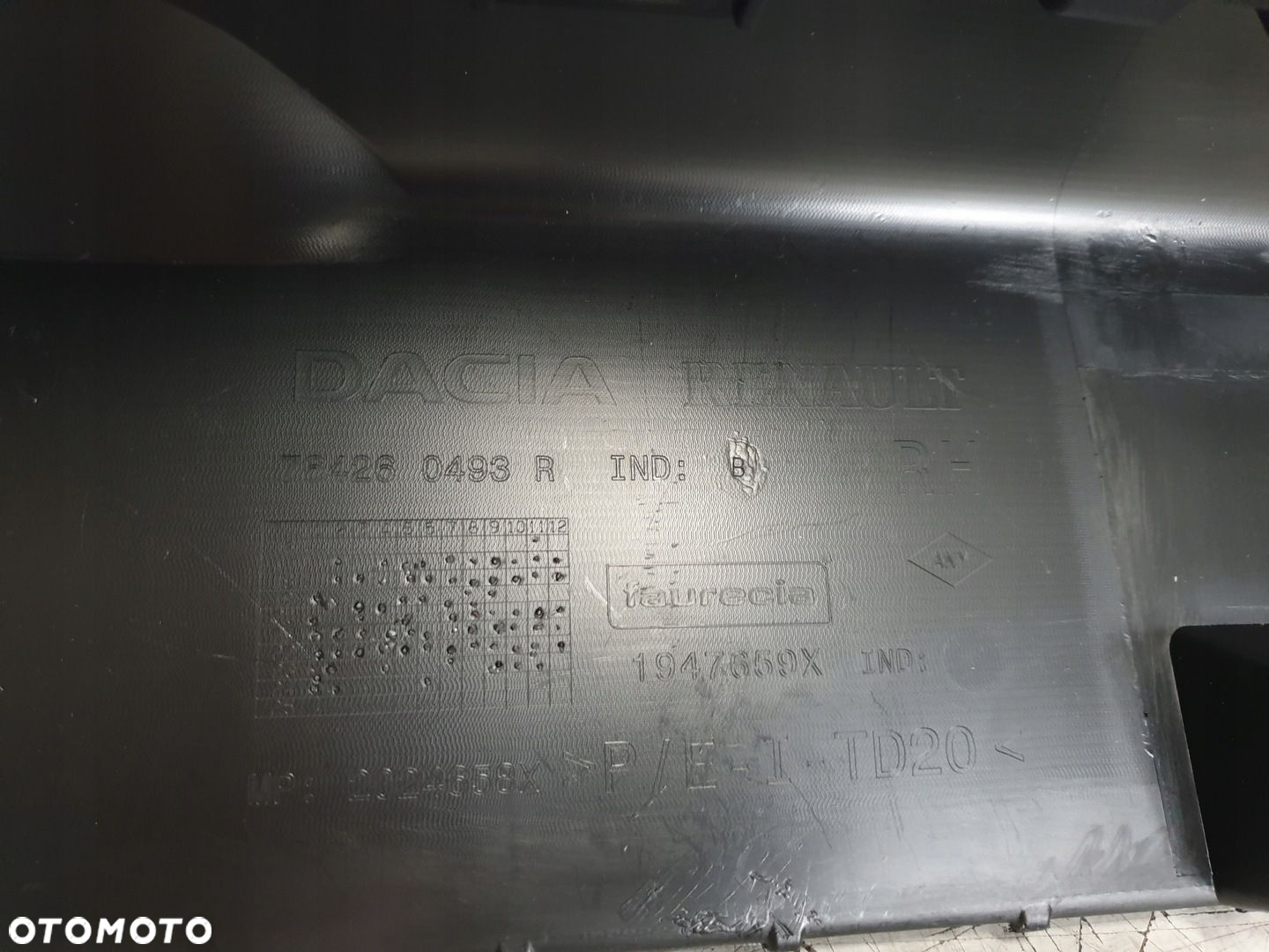 PRÓG PRAWY NAKŁADKA PROGOWA DACIA DUSTER II NOWY ORYGINALNY 764260493R - 8