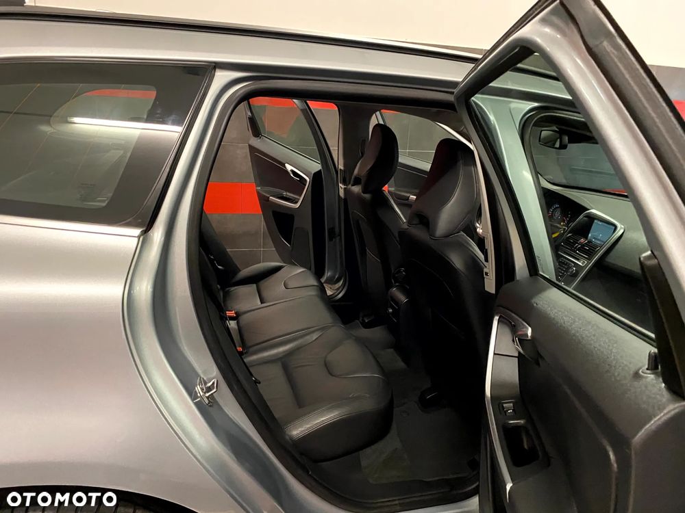 Volvo XC 60 D3 Geartronic Summum - 20
