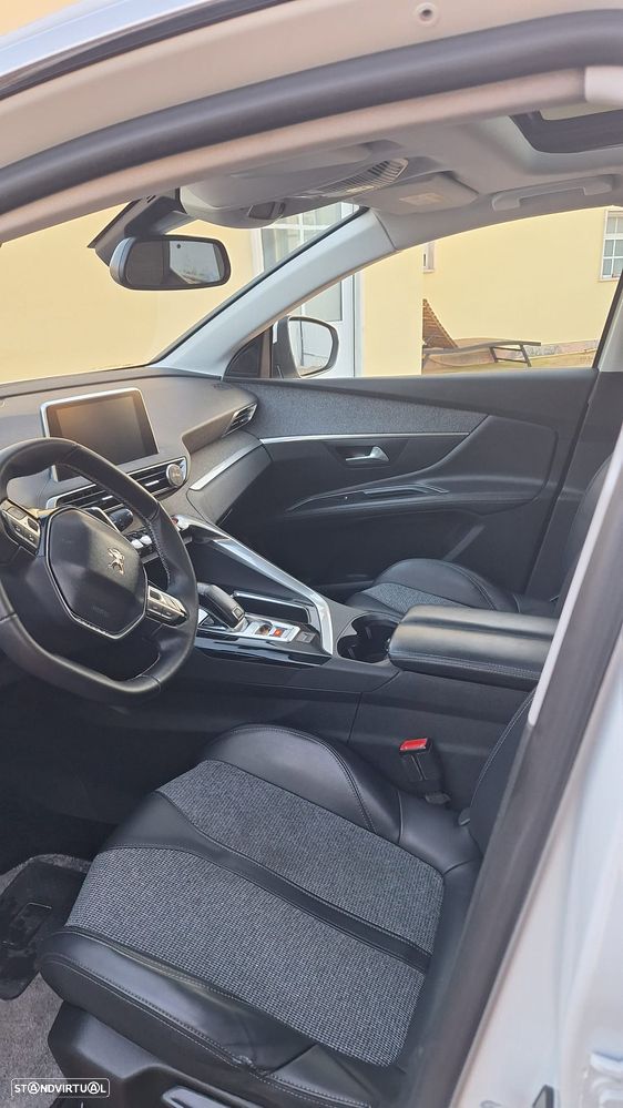 Peugeot 3008 1.5 BlueHDi Allure EAT8 - 5