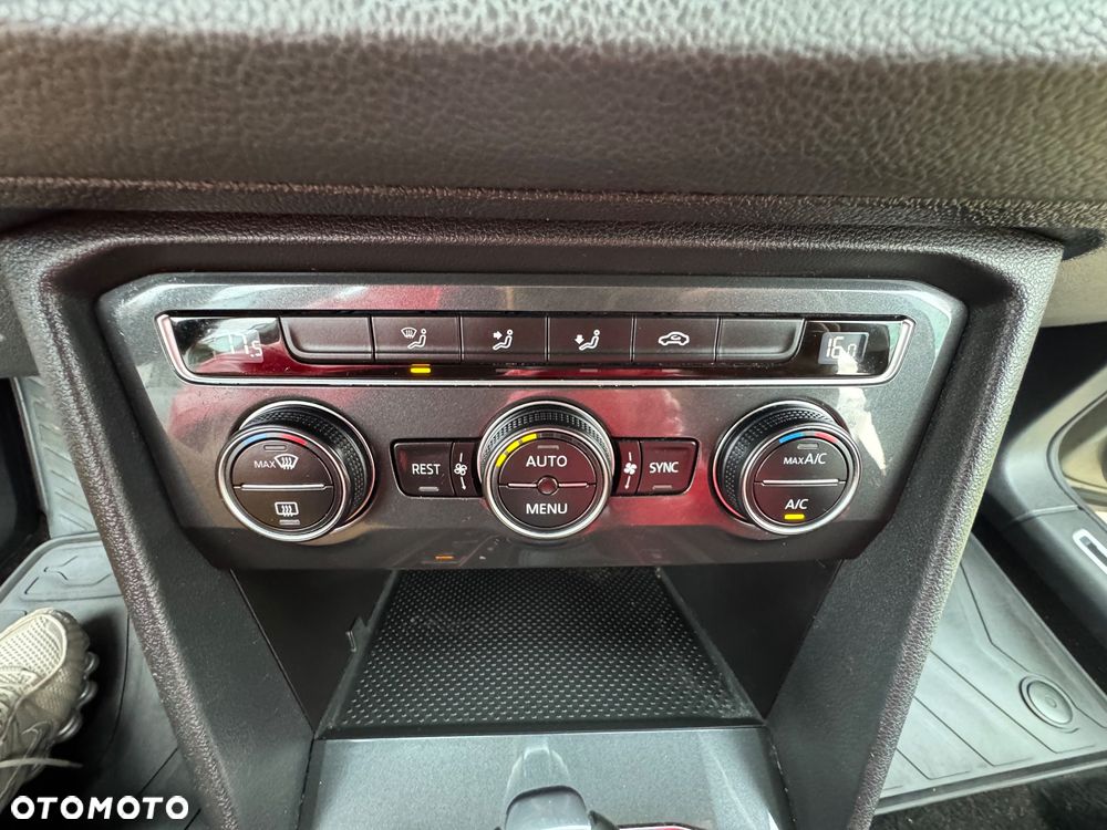 Volkswagen Tiguan - 18
