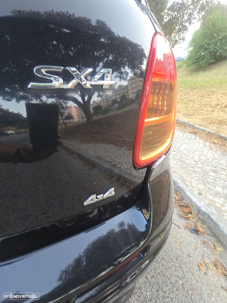 Suzuki SX4 1.5 GLX Outdoor Line - 33